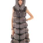 Gilet lungo 112 cm pelliccia di volpe argentata blue frost 48 con cappuccio zip e pelle scamosciata