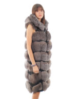 112 cm long vest in silver fox fur blue frost 48 with zip hood and suede - Image 3