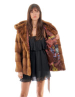 Horizontal mink jacket 70cm hood 46 gold button collar long sleeve belt leather - Image 6