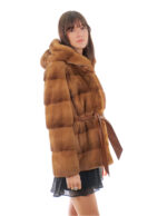 Giacca visone orizzontale 70cm cappuccio 58 gold bottone collo manica lunga cintura pelle