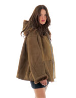 Lammfellmantel 48 olivbraun Kordelzug Saum und Ärmelbündchen Pelzinnenseite aus Leder Kapuze Reißverschluss – Bild 2