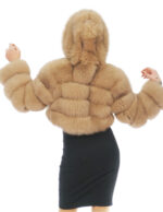 Короткая куртка из меха лисы лесного ореха 48 с длинным рукавом, застежка капюшона на крючки — изображение 5