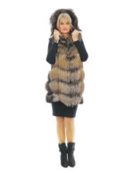 Жилет из меха лисы 46 золотой крест V с капюшоном и замшевой застежкой — изображение 4