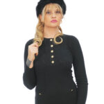 Cappello in volpe e montone nero circonferenza 64 cm alto 20 cm