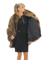 Very voluminous brown 56 marmot fur coat with shawl collar and decorative button - Image 6