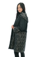 Severe darling 48 wool coat with black fur trim with detachable hood and long sleeves - Image 3