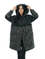 Severe darling 48 wool coat with black fur trim with detachable hood and long sleeves