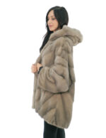 Mink cape V-shaped whole skins 48-56 blue iris three-quarter sleeve fur-lined hood - Image 3