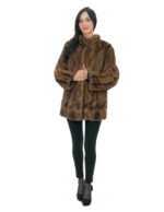 Giacca in pelliccia di visone gold 46 modello verticale con fasce orizzontali fondo manica lunga pistagna