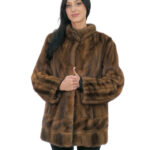 Giacca in pelliccia di visone gold 46 modello verticale con fasce orizzontali fondo manica lunga pistagna