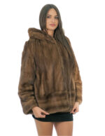 Cappotto in pelliccia di visone demi 50 modello verticale con fasce orizzontali polsi e fondo cappuccio