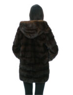 Меховая шуба из красного дерева норка горизонтальная 42 капюшона на подкладке норковые шкуры длинные рукава внешние карманы — изображение 5