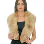 Großer Kragen aus beigem Fuchsfell mit spitzgelbem Futter 120 cm lang 22 cm hoch