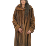 Long coat in demi fur carried 46 with large Italian collar and long sleeves with cuff