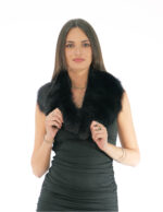 90cm langer Kragen aus schwarzem Fuchsfell mit schwarzem Futter mit längerer Seite mit Knöpfen