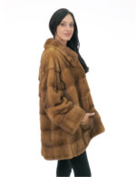 Braun schattierte goldene Nerzpelz-Cape-Jacke mit 50 Seitenschlitzen langärmeliger italienischer Kragen – Bild 3