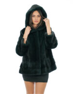 Grüne Nerzjacke 46, volles und horizontales Leder an der Unterseite und an den Ärmelbündchen, Kapuze mit Nerzfellen gefüttert