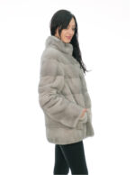 Pistagna Mantel Nerzfell 70cm 50 grau Saphir lange Ärmel Außentaschen und Innentasche – Bild 3