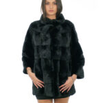 Jacke mit Nerzfell, schwarz glänzend 50, Dreiviertelärmeln, Paspelkragen, Außentaschen und versteckter Innentasche