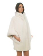 Mantella a fasce sottilissime bianca visone 48-56 pelliccia collo pistagna manica tre quarti collo e polsi pelle intera - Image 2