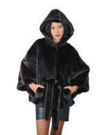 Черная норковая накидка 46-52 с вертикальной обработкой капюшона и внутренним меховым поясом наружные карманы