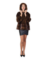 Cappotto saga furs pelliccia visone demi 50 orizzontale fondo e polsi e pelle intera cappuccio — изображение 4