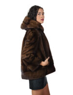 Cappotto saga furs pelliccia visone demi 50 orizzontale fondo e polsi e pelle intera cappuccio — изображение 2