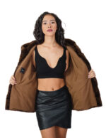 Cappotto saga furs pelliccia visone demi 50 orizzontale fondo e polsi e pelle intera cappuccio — изображение 6