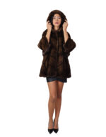 48-54 Brauner Demi-Nerz Pelzumhang V-förmige Kapuze Dreiviertel-Ärmel Kordelzug am Saum – Bild 4