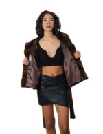 Giacca pelliccia visone orizzontale demi scuro 56 con cappuccio con coulisse manica lunga cintura esterna in pelliccia - immagine 6