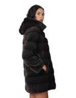 Горизонтальная норковая шуба 44 графитово-серый 82 см длинный рукав длинные внешние карманы капюшон — изображение 2