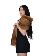 Stola in pelliccia di visone a pelle intera gold oro con asola grande di chiusura lunga 148 centimetri Kopenaghen Furs - immagine 3