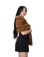 Stola in pelliccia di visone a pelle intera gold oro con asola grande di chiusura lunga 148 centimetri Kopenaghen Furs - immagine 2