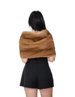 Stola in pelliccia di visone a pelle intera gold oro con asola grande di chiusura lunga 148 centimetri Kopenaghen Furs - immagine 5