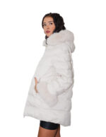 Piumino colore beige 50 eco pelliccia cappuccio e polsi tasche chiusura zip colletto alto manica lunga - immagine 2