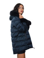 Piumino colore blu 42 eco pelliccia cappuccio e polsi tasche chiusura zip colletto alto manica lunga - immagine 2