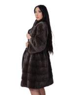 Cappotto pelliccia lunga scampanato 96 cm cappuccio coffee marrone pelliccia 54 visone orizzontale cintura in pelle interna - immagine 3