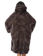 Cappotto pelliccia di visone lungo 112 centimetri 52 coffee marrone lavorato orizzontale a V cappuccio - immagine 5