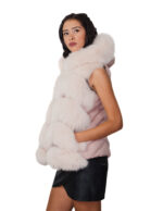 Gilet corto piumino e pelliccia di volpe rosa 44 lavorazione a V chiusura zip tasche esterne cappuccio bordato pelliccia - immagine 3