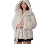Cappotto 70 centimetri visone orizzontale panna 44 cappuccio con collo sciallato cintura esterna in pelliccia manica lunga chiusura ganci