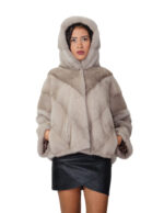 Куртка-накидка из меха норки V-образная 60см размер 48-56 светло-серая, капюшон на меху