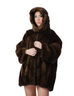 Nerzpelz-Cape-Jacke, V-Ausschnitt, 82 cm, Größe 48-56, halbbraun gefütterte Kapuze
