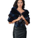 Blue fox stole with blue satin lining, length 150 cm, ribbons with a 44 cm high closure