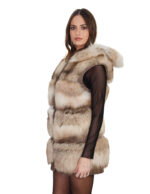 Ärmellose Fox-Jacke mit breiten Streifen, Kapuze (Größe 40) mit Außentaschen, Lederriemen und Reißverschluss. – Bild 3