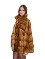 Gold 52 horizontal mink fur coat with V-shaped sleeves, piping collar and magnetic collar - Image 3