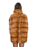 Gold 52 horizontal mink fur coat with V-shaped sleeves, piping collar and magnetic collar - Image 5