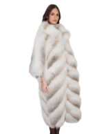 122cm long fox fur coat with white batwing sleeve, one size fits all from 42 to 60 - Image 2
