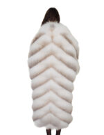 122cm long fox fur coat with white batwing sleeve, one size fits all from 42 to 60 - Image 5