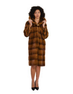 50 Goldblonder langer Mantel, 110 Nerzpelz, horizontaler Kragen mit Knopf und langen Ärmeln – Bild 4