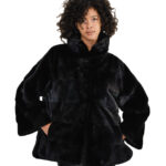 Black 50 horizontal mink fur coat with V-shaped sleeves, piping at the neck and a magnetic collar